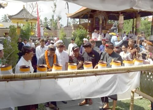 The Holy Water Festival at Kenderan Village, Tegalalang